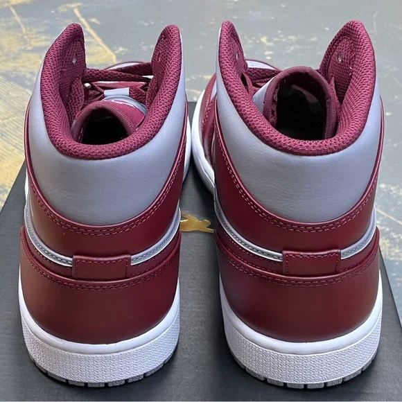 Nike Air Jordan 1 Mid Cherrywood DQ8426-615 10 Bordeaux - Picture 5 of 10